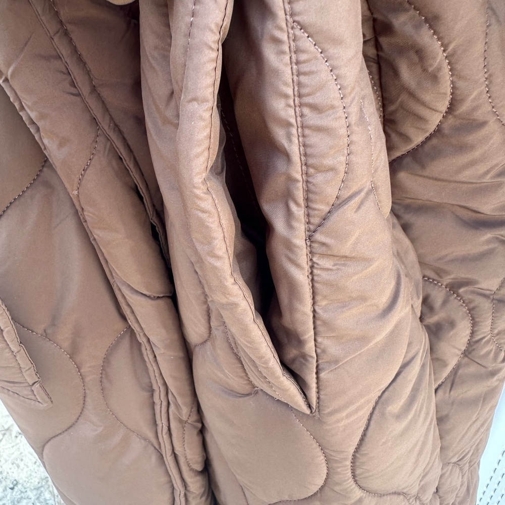 PrettyLittleThing Brown Quilted Robe - Picture 7 of 9